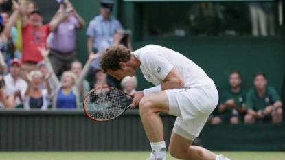 Murray survives injury scare to make Wimbledon last 16 | Sports | Saudi Gazette