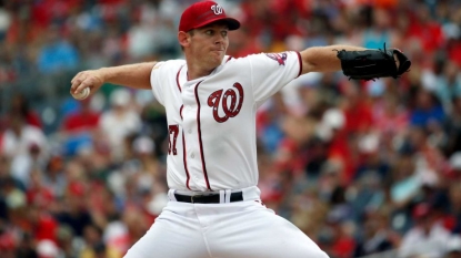 Nationals pitcher Strasburg exits early with injury