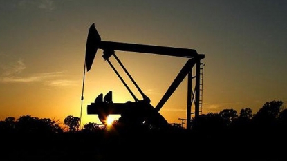 Oil prices continue falling over glut worries