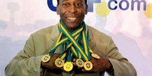 Brazil soccer great Pele leaves Sao Paulo hospital after undergoing back surgery