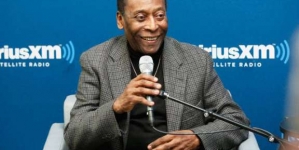 Pele leaves Sao Paulo hospital after back surgery