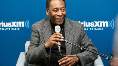 Pele leaves Sao Paulo hospital after back surgery