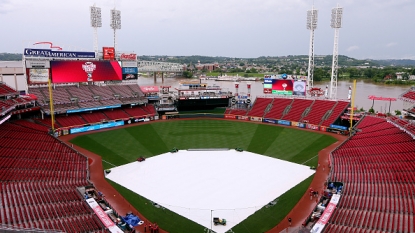 Reds’ Todd Frazier wins All-Star Derby in home park