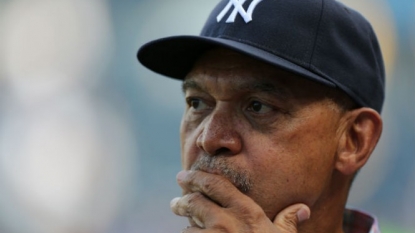 Reggie Jackson has heated exchange with autograph-seeking fan