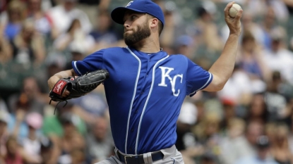 Royals top White Sox in 13 innings