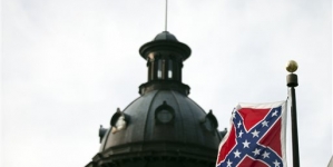 SC gov. signs bill to remove Confederate flag