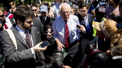 Sanders Supports $15 Per Hour Federal Minimum Wage