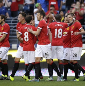 Schneiderlin scores in debut as Man U beats Club America 1