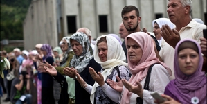 Serb police ban gatherings marking Srebrenica anniversary