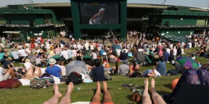 Wimbledon: Djokovic dominates Tomic – 07-03