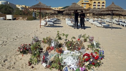 Tunisia attack: Tourists urged to leave over terror fears