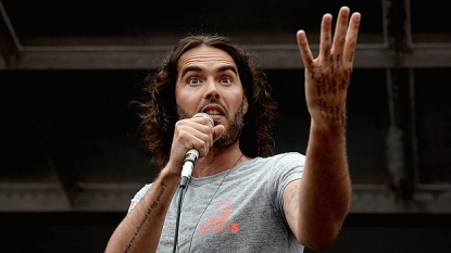 Russell Brand pans ‘futile’ minute of silence for Tunisia shooting victims