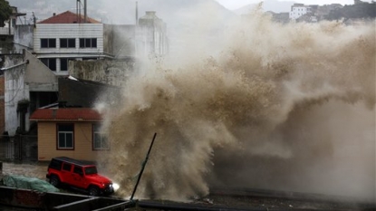 Typhoon pounds China with heavy rains; 1.1 million evacuated