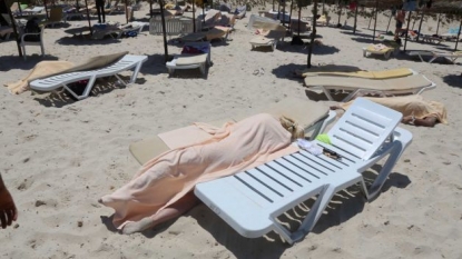 UK government tells tourists to leave Tunisia