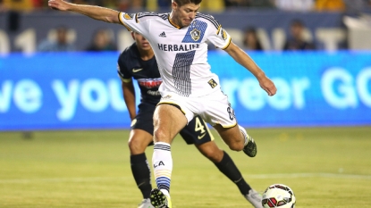 Steven Gerrard Scores On His Major League Soccer Debut