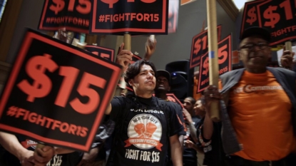 Wage Board Votes to Raise Minimum Wage for Fast-food Workers