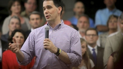 Walker to allow National Guard troops to be armed while on-duty