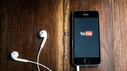 Youtube for iOS update now plays vertical videos in full screen