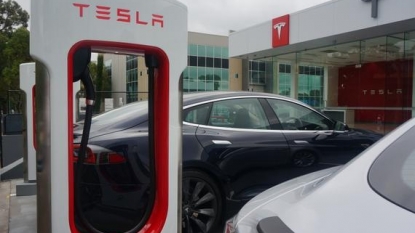 Tesla Motors Inc (NASDAQ:TSLA) Wants To Improve Your Experience In Manhattan