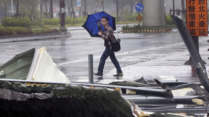 Taiwan struck by typhoon