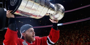 Patrick Kane driver saw no inappropriate acts between Blackahawks star, woman