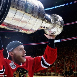 Patrick Kane driver saw no inappropriate acts between Blackahawks star, woman