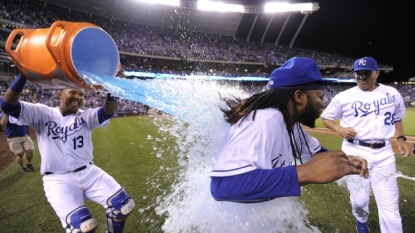 Angels lose to Royals, drop behind Orioles for 2nd wild card