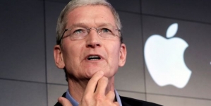 Apple keeps CEO safe at $700000 a year