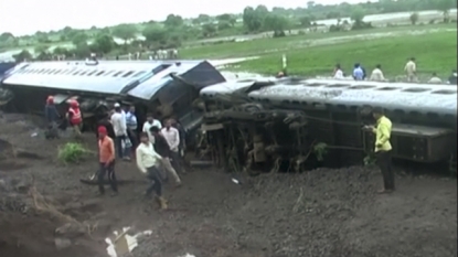 At least 24 killed, 300 survive after trains derail in India