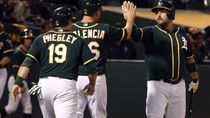 Athletics hold off Dodgers 5-2 for 2-game interleague sweep