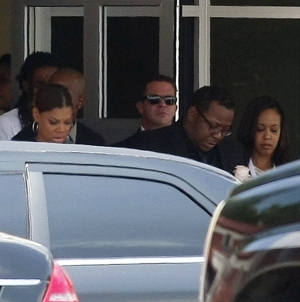 Aunt Kicked Out Of Bobbi Kristina Funeral — BRUH News