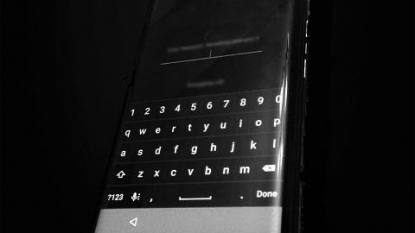 BlackBerry ‘Venice’ slider leaks, shows on-screen Android keyboard