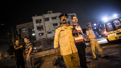 Blast rocks Cairo; 6 policemen injured