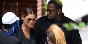 Bobbi Kristina’s coffin taken in to church