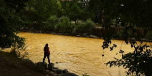 Wastewater from Colorado mine flows toward New Mexico, Utah