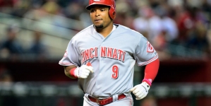 Reds trade Marlon Byrd to Giants