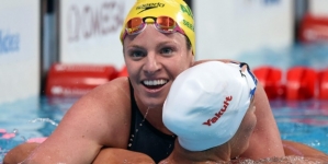 Seebohm bounces back to win backstroke gold