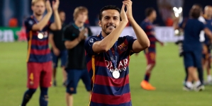 Chelsea stun Manchester United with swoop for Pedro