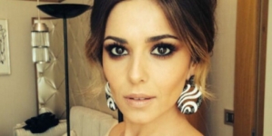 Cheryl Fernandez-Versini wore a great big collar to her perfume launch