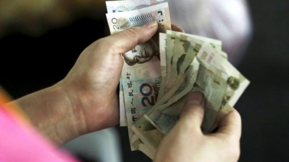 Chinese yuan extends fall Thursday