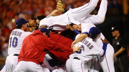 Cole Hamels thanks Phillies fans in full page ad