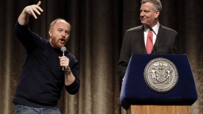 Comedy at NY City Hall: Louis CK shadows de Blasio