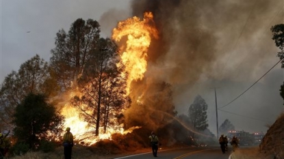 Cooler weather helps crews battling California wildfire