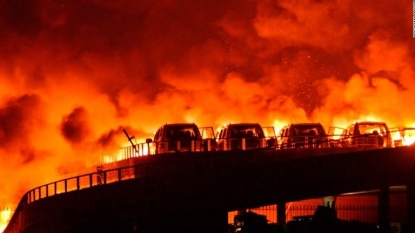 Firefighter found in debris as chemical experts probe Tianjin blasts