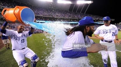 Cueto pitches shutout, Royals beat Tigers