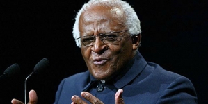 Desmond Tutu Recovering After Hospital Stint