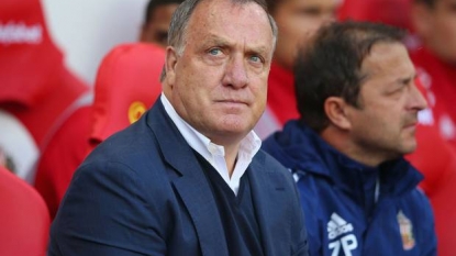 Dick Advocaat puts the *whole* Sunderland squad up for sale