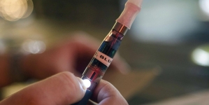 Call for nicotine e-cigarettes to be legalised