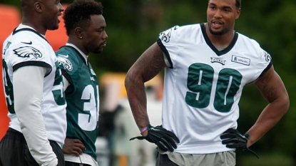 Eagles linebacker Smith out with sprained hamstring