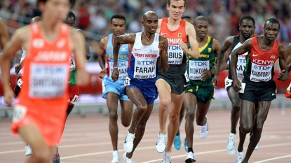 Briton Farah defends world 10 000m title